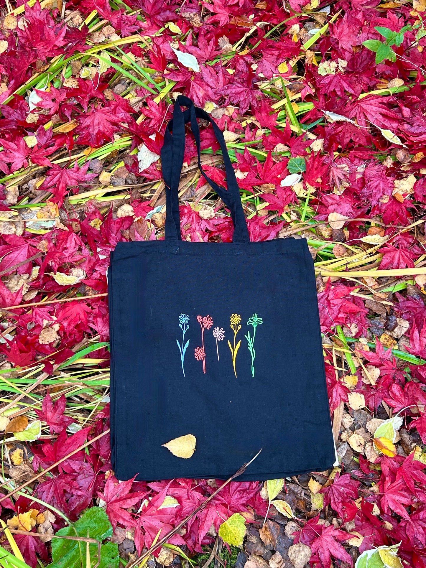 Cotton Tote Bag embroidered with five wild Flowers