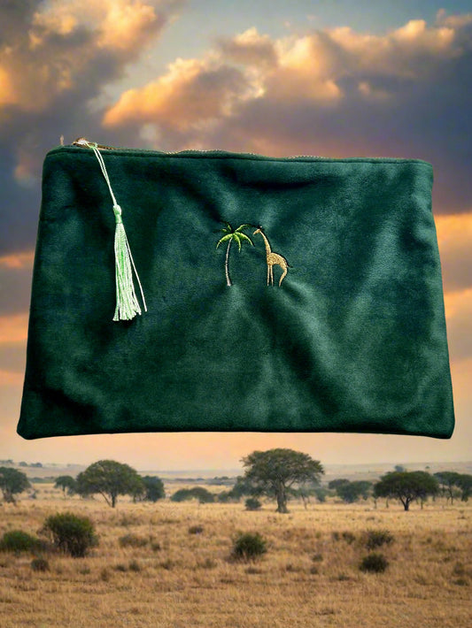 Velvet pouch with embroidered giraffe 🦒