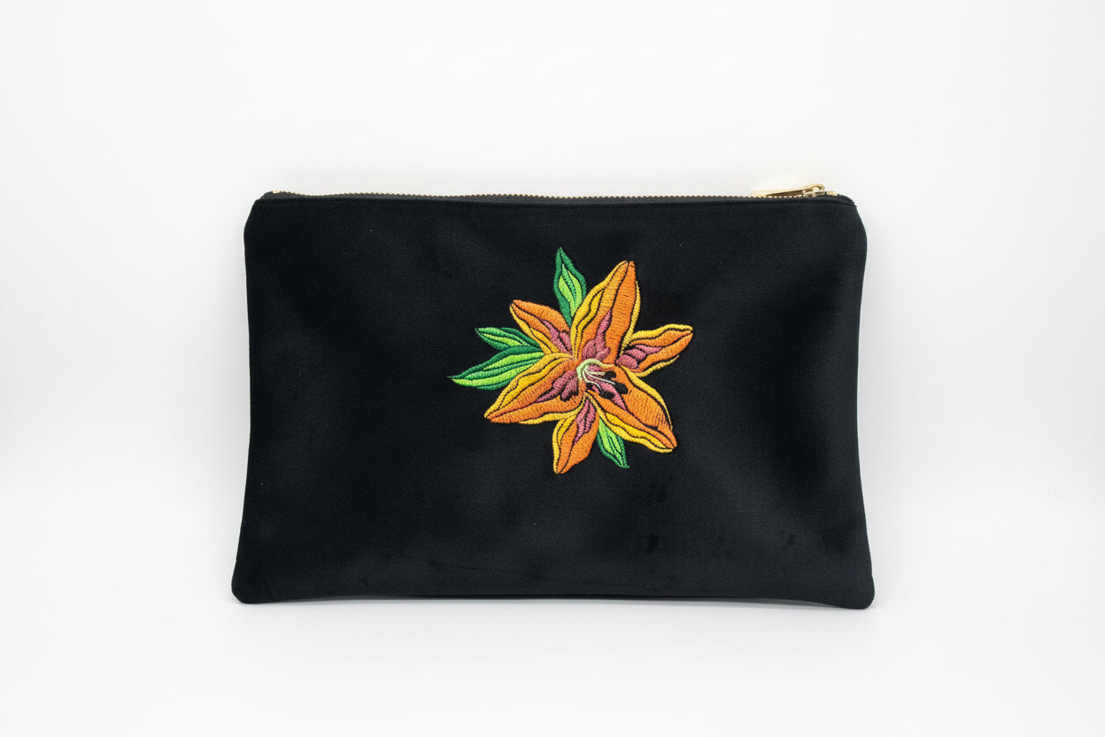 Embroidered Flower Pouch 🌼